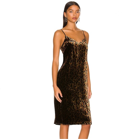 NEW L’AGENCE REVOLVE LEOPARD PRINT VELVET SLIP DRESS - Picture 4 of 11